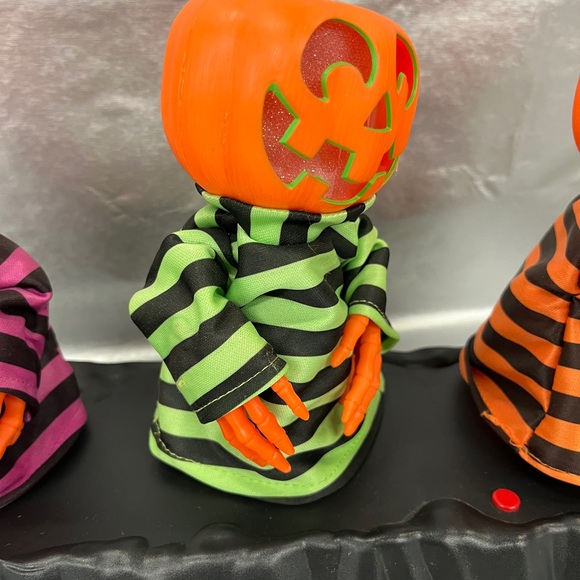 Singing and dancing jack-o-lanterns - Picture 4 of 8